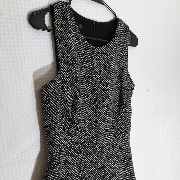 Zara Basic S Sleeveless Fit & Flare Dress Black White Abstract Work Cocktail - Picture 5 of 7